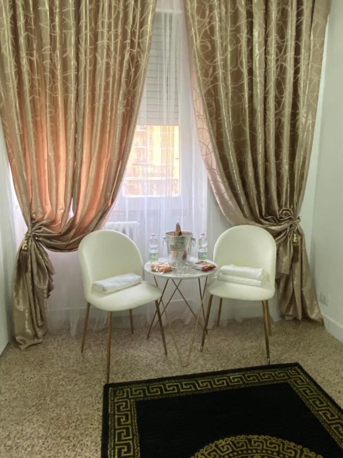 Roma Suite Idromassaggio Exterior foto